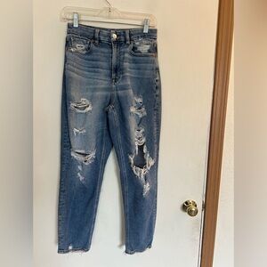 American Eagle stretch curvy  Mom distressed jeans size 2R